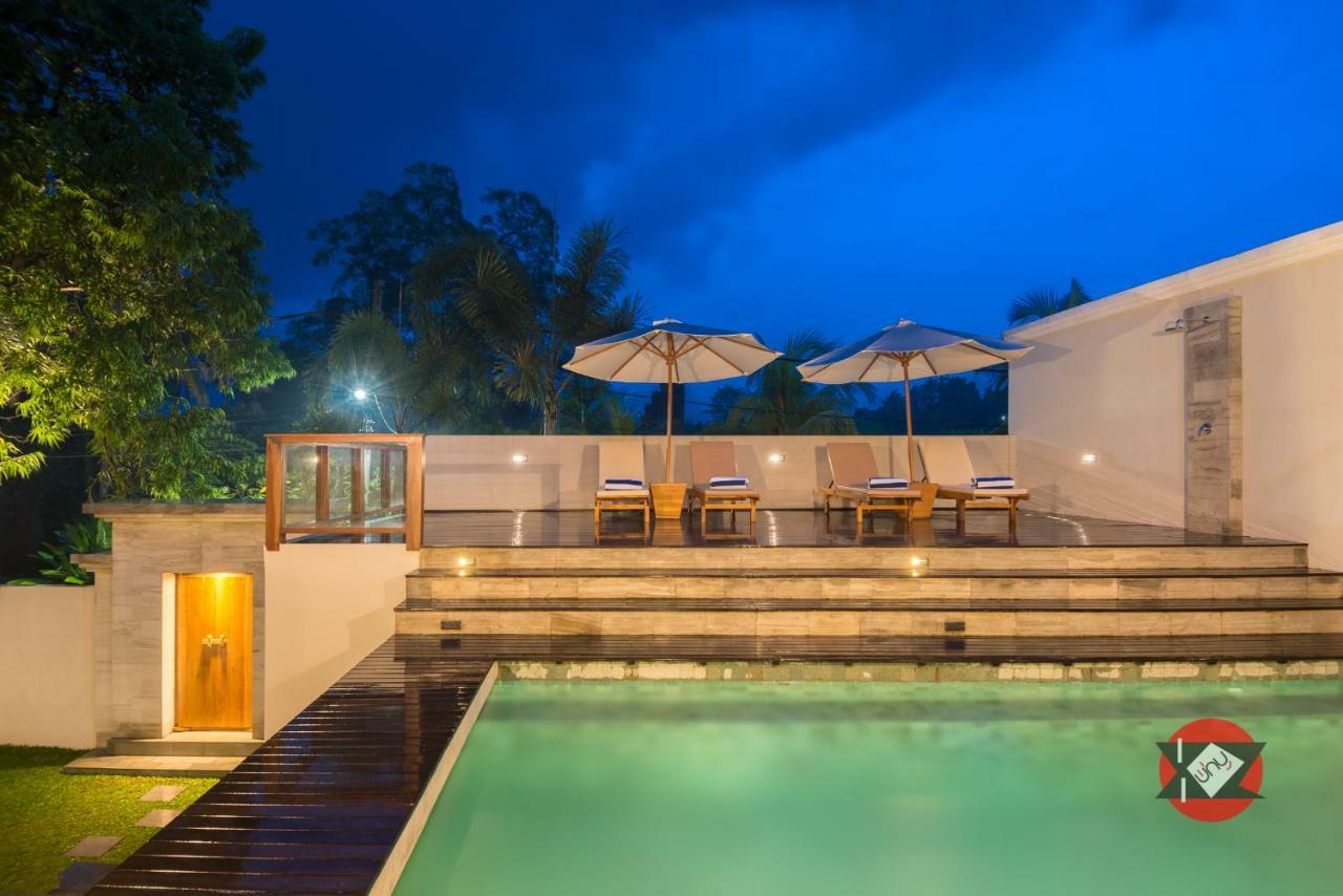 Villa Umah Galuh - Serene Tropical Escape - 3Br Private Pool Villa 우붓 외부 사진